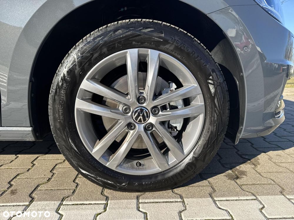 Volkswagen Touran - 15