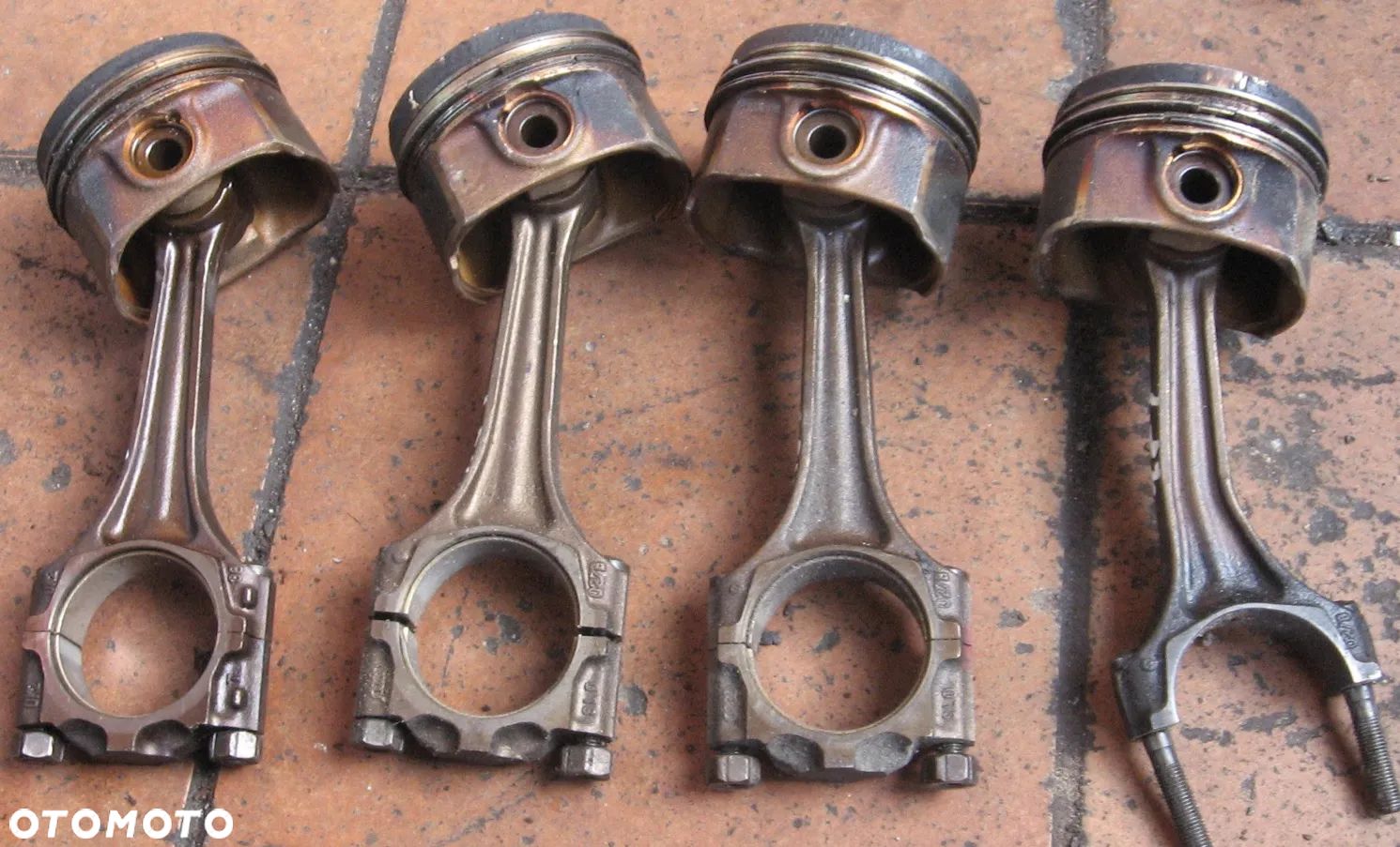 tłok korbowód AUDI A3 S3 TT 1.8T APY 8L0 027B - 1