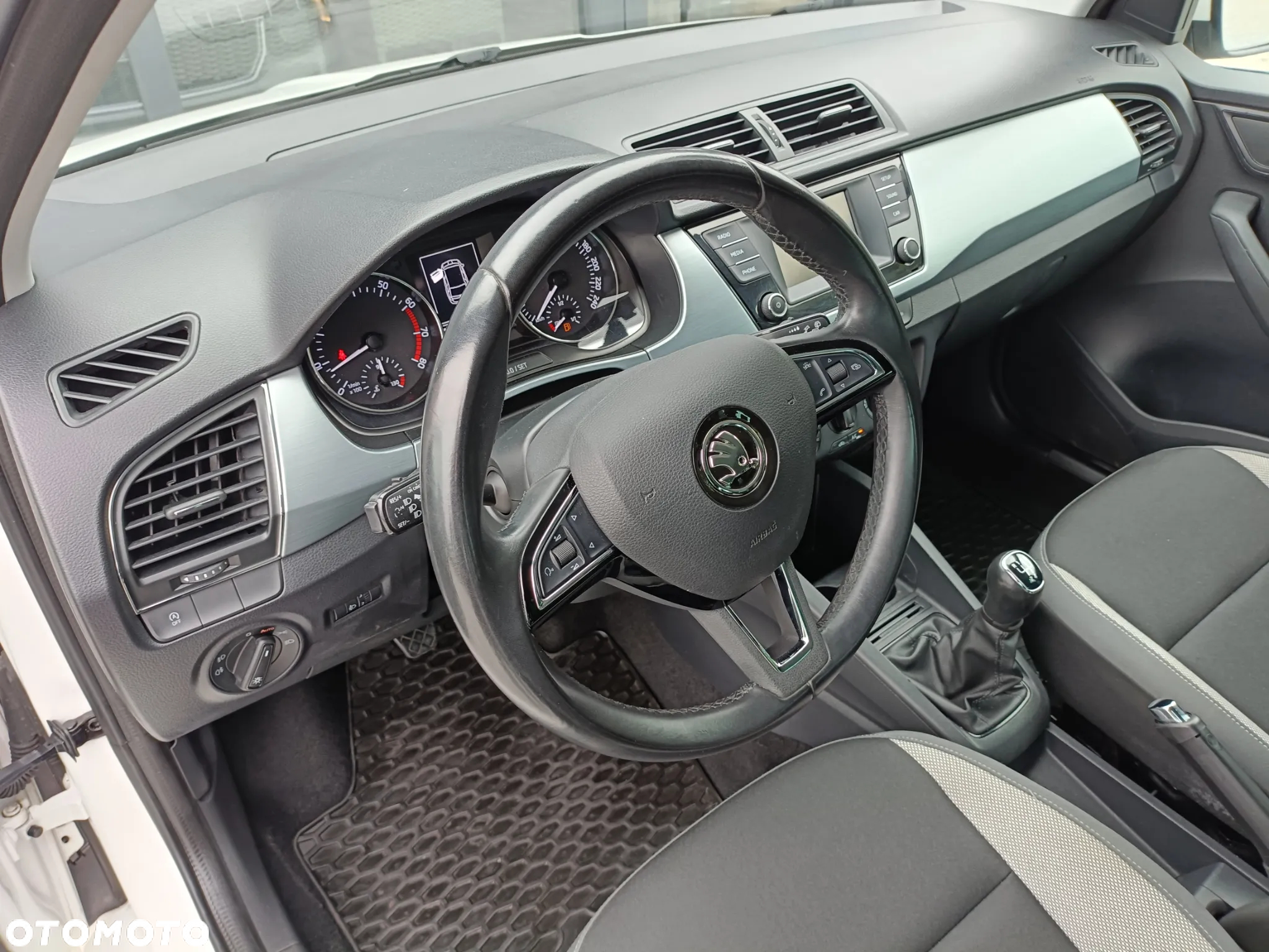 Skoda Fabia - 10