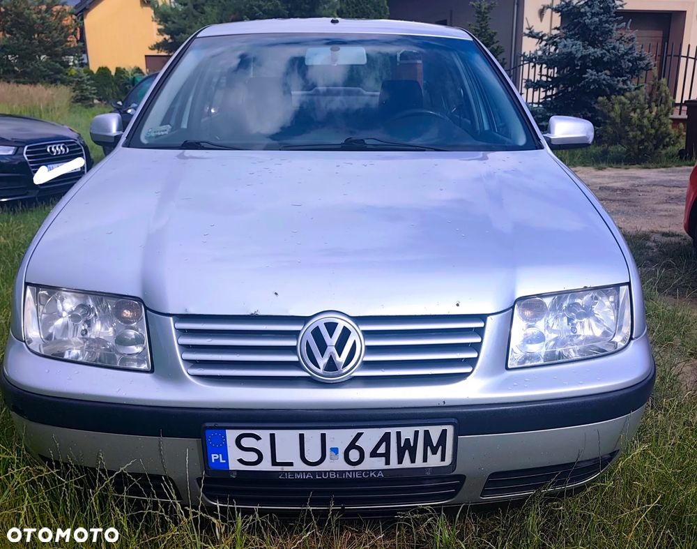 Volkswagen Bora 1.9 TDI Comfortline - 1