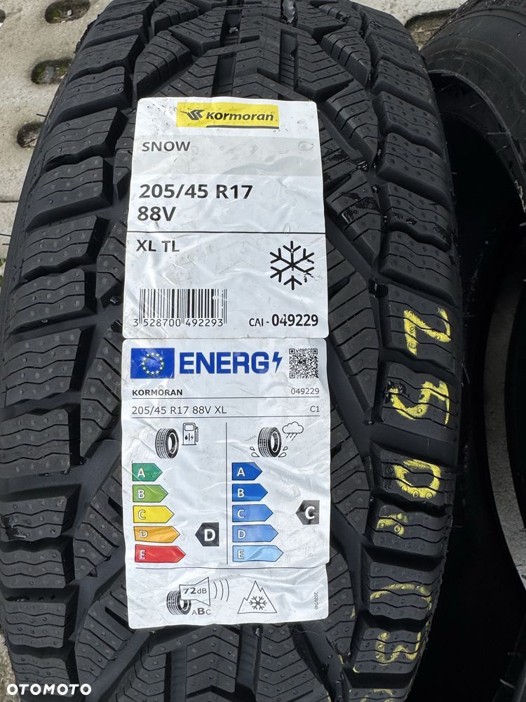 Nowe opony zimowe 205/45/17 Kormoran 4 sztuki 2025r - 4