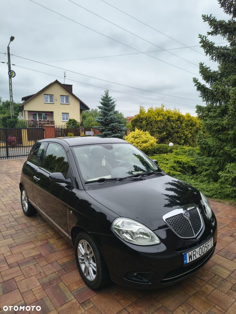 Lancia Ypsilon - 4