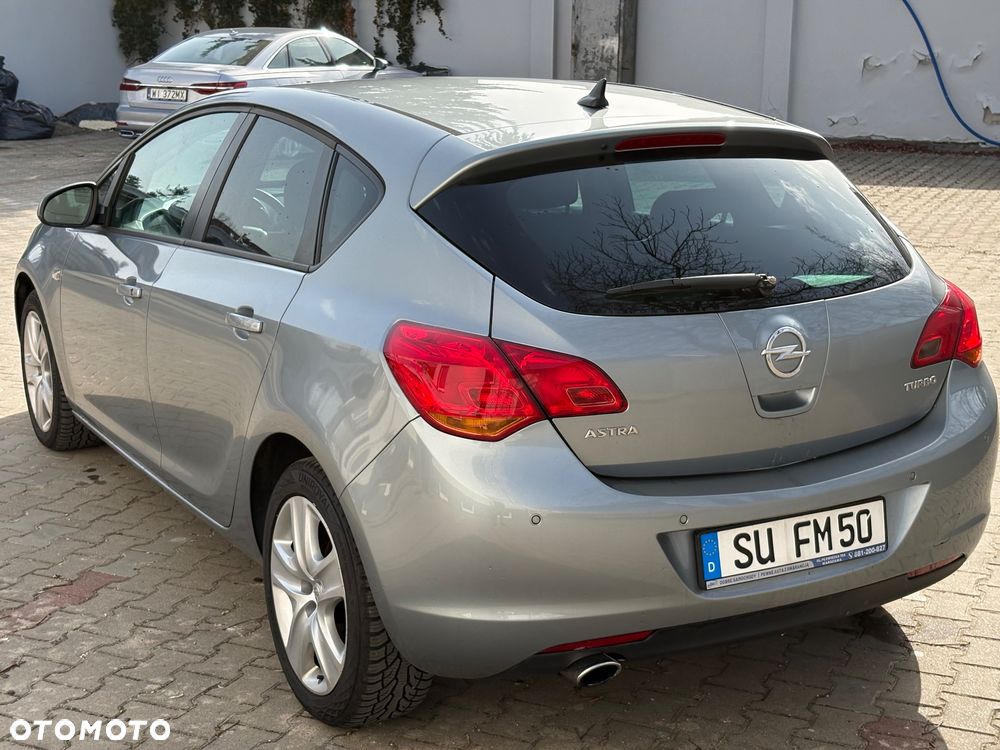 Opel Astra 1.4 T Enjoy S&S - 4