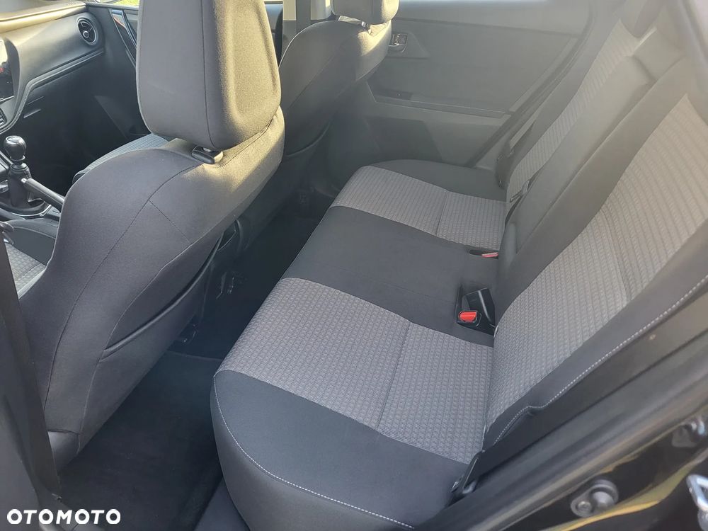 Toyota Auris 1.2 Turbo Team Deutschland - 12