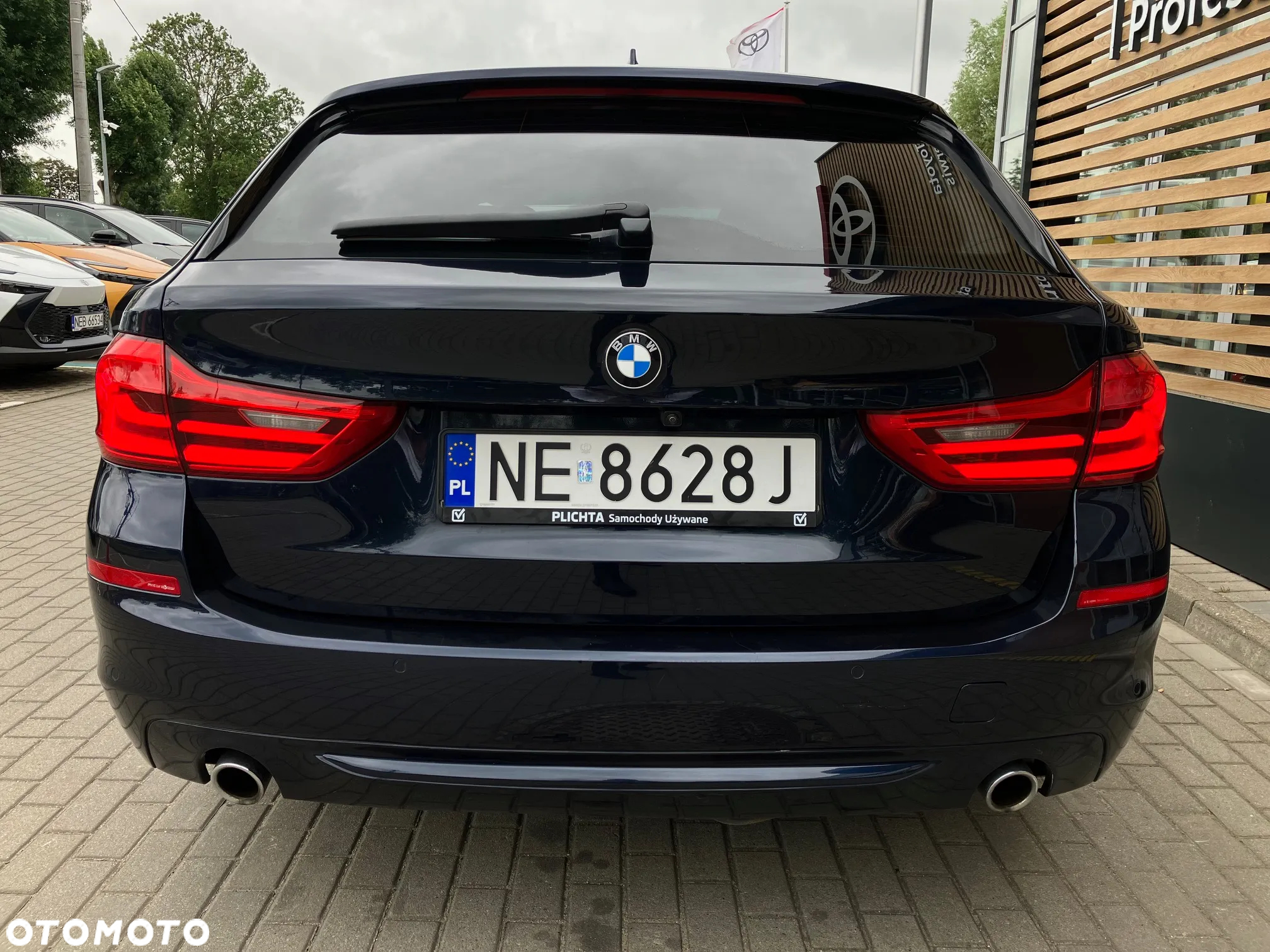 BMW Seria 5 520d xDrive Touring - 6
