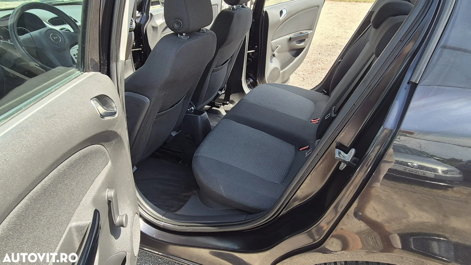 Opel Corsa 1.2 16V Edition - 8