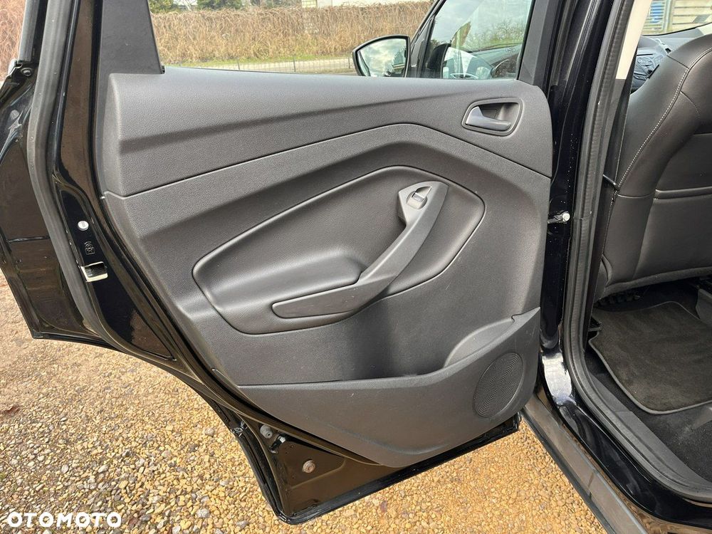 Ford Kuga 1.6 EcoBoost 2x4 Titanium - 29