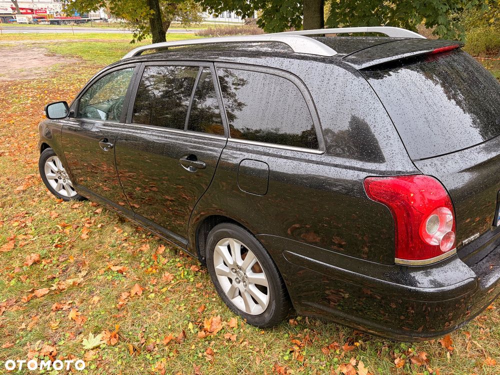 Toyota Avensis 2.0 D-4D Luna - 3