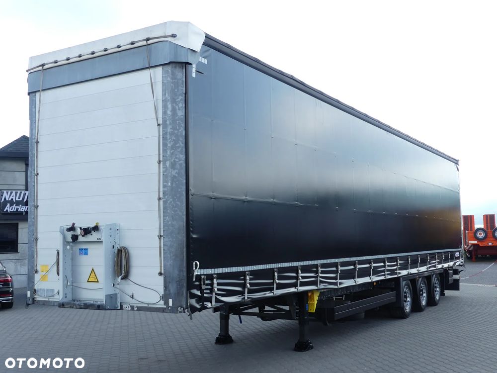 Schmitz Cargobull FIRANKA / MEGA  / OŚ PODNOSZONA / DACH PODNOSZONY / - 1