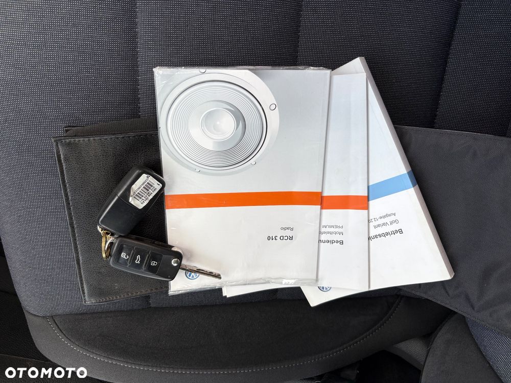 Volkswagen Golf 2.0 TDI DPF Style - 29