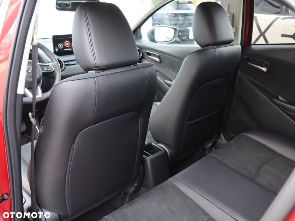 Mazda 2 - 16