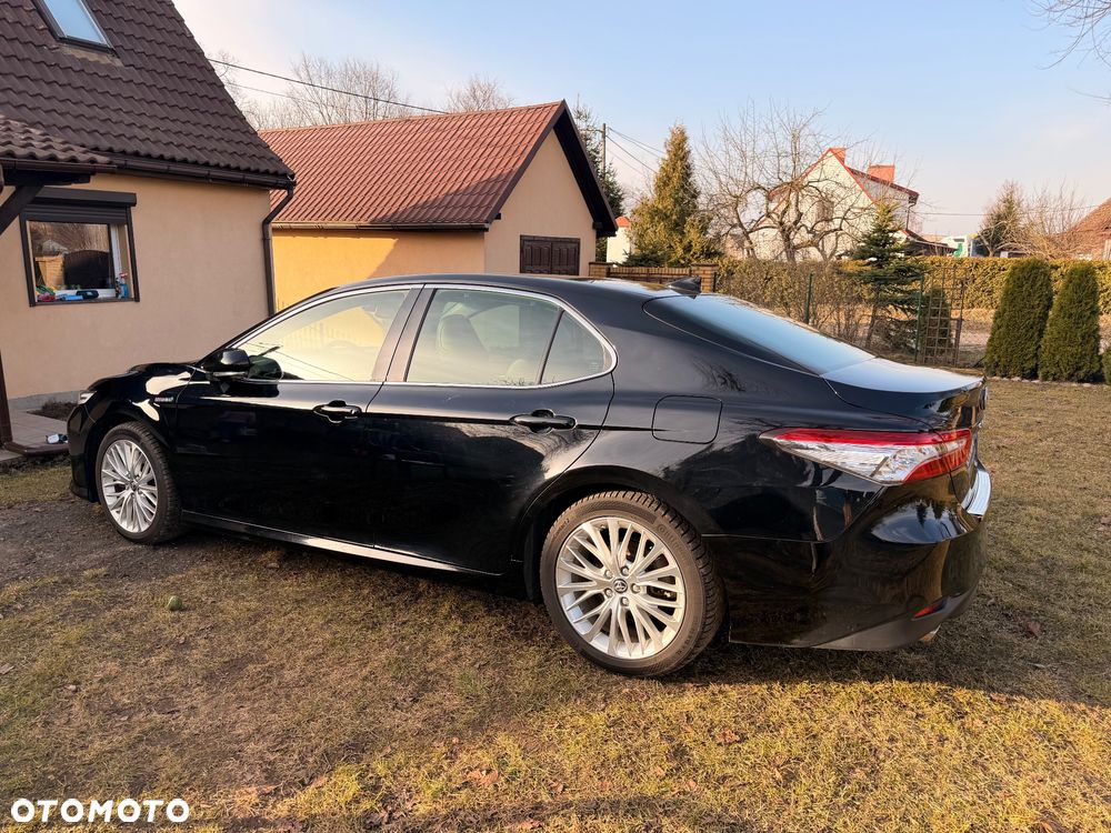 Toyota Camry 2.5 Hybrid Executive CVT - 6