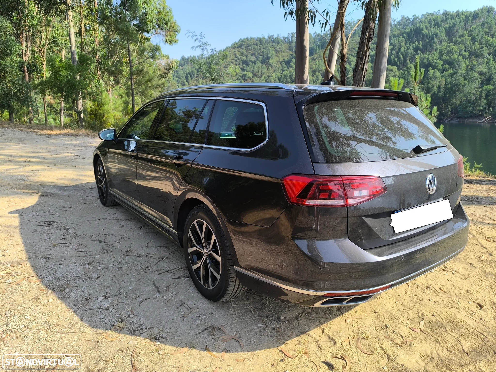 VW Passat Variant 2.0 TDi R-Line DSG - 2