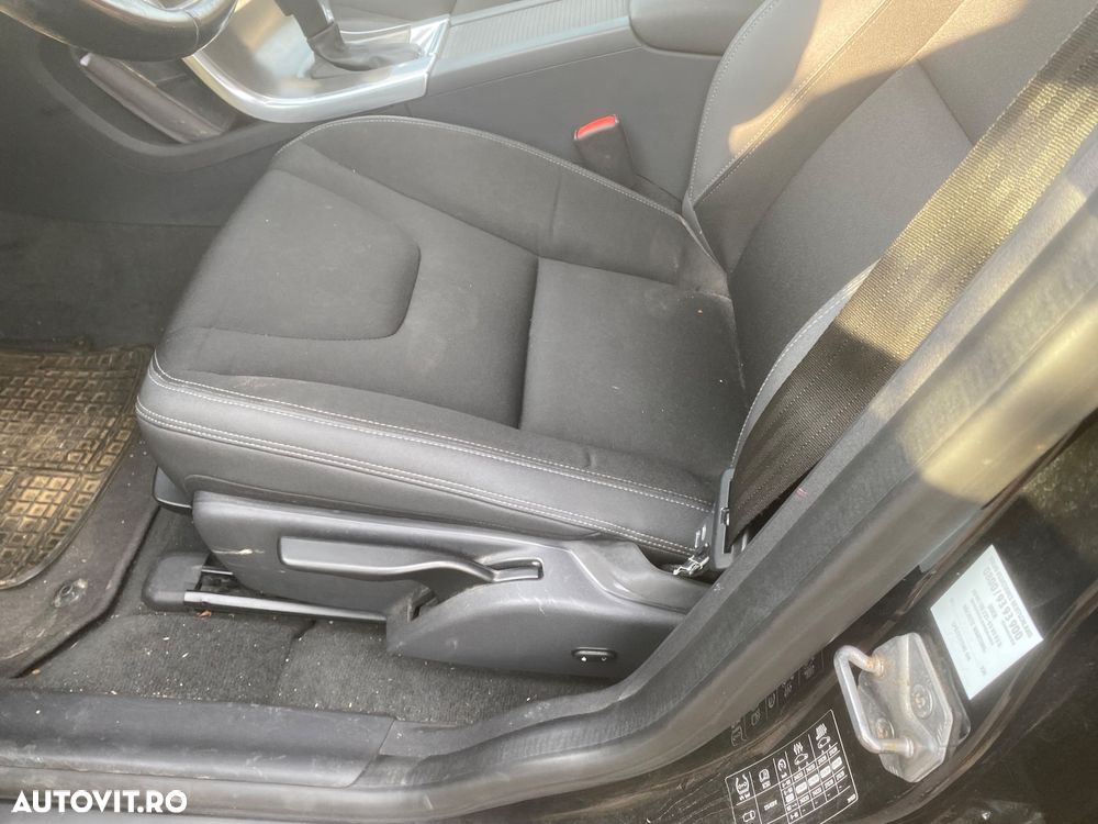 Volvo XC 60 D4 Geartronic Summum - 4