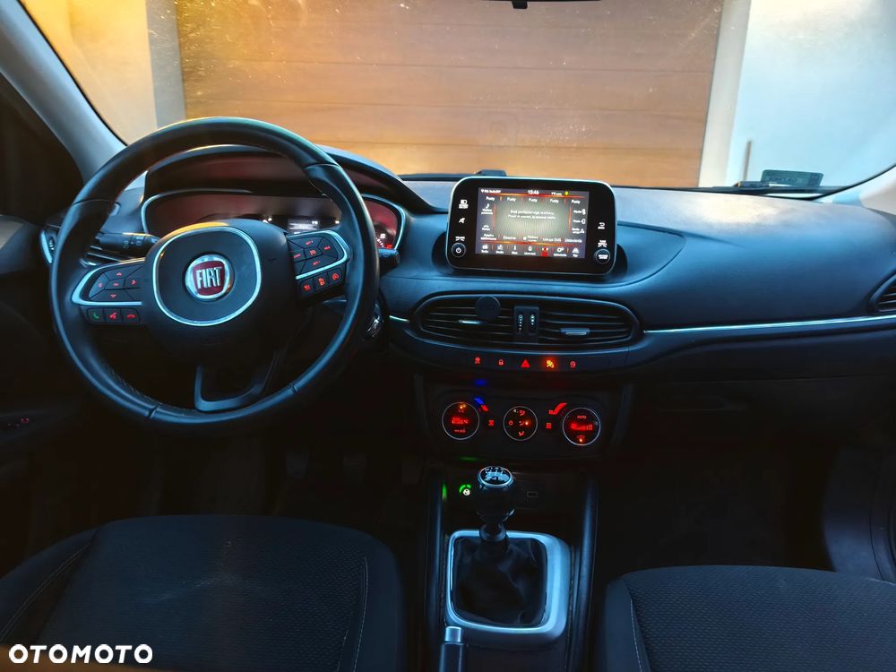 Fiat Tipo 1.4 T-Jet 16v Lounge - 8