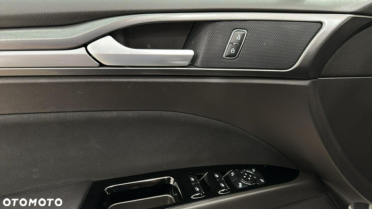 Ford Mondeo - 13
