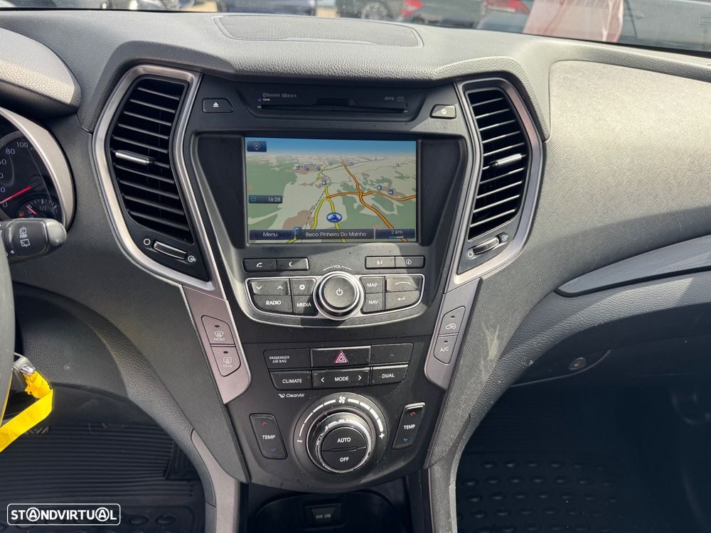 Hyundai Santa Fe 2.2 CRDi Creative 7L J18 - 23