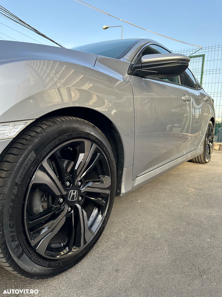 Honda Civic 1.0 VTEC Turbo CVT Elegance - 21