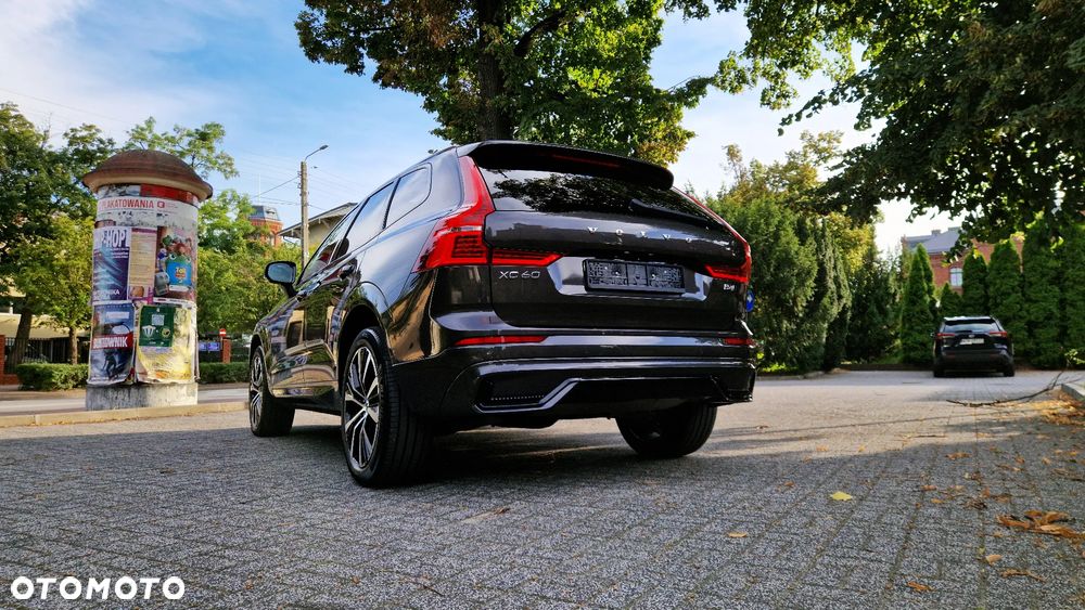 Volvo XC 60 B4 D AWD Plus Dark - 15