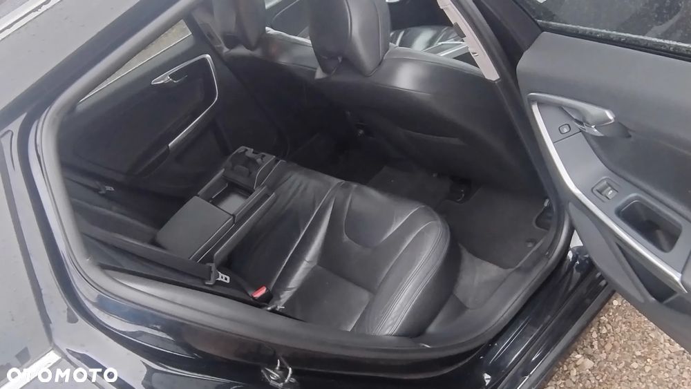 Volvo V60 - 15