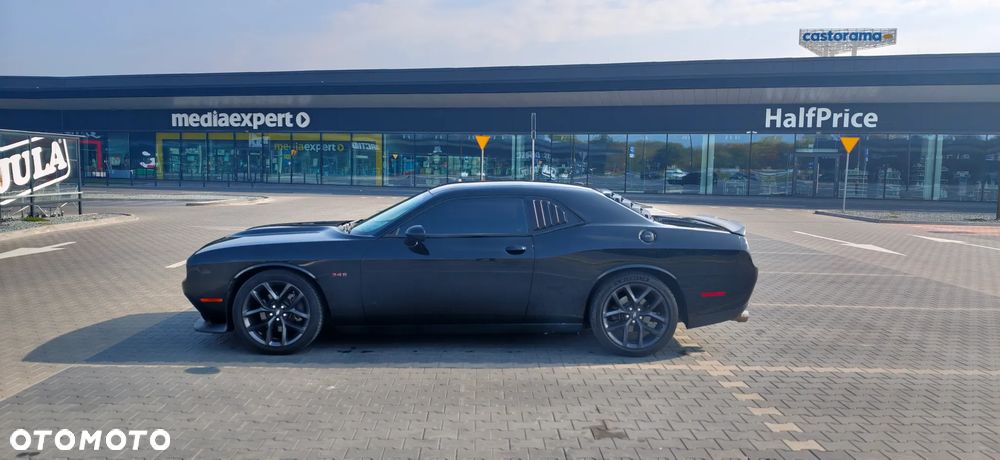 Dodge Challenger - 30