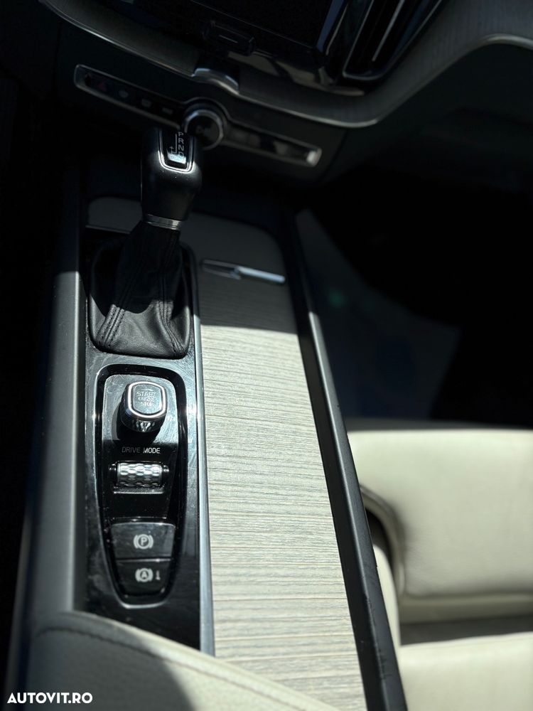 Volvo XC 60 D4 AWD Inscription - 37