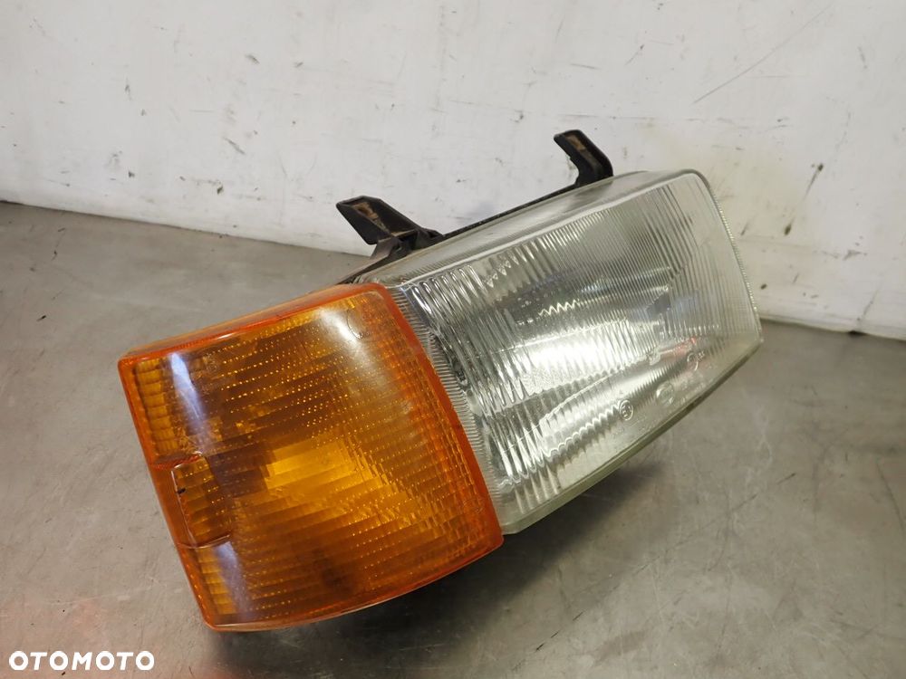 LAMPA PRAWA PRZEDNIA VOLKSWAGEN T4 - 2