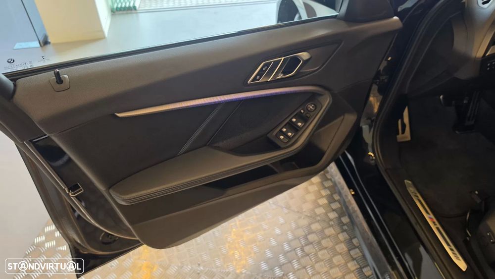 BMW 116 d Pack Desportivo M Auto - 34
