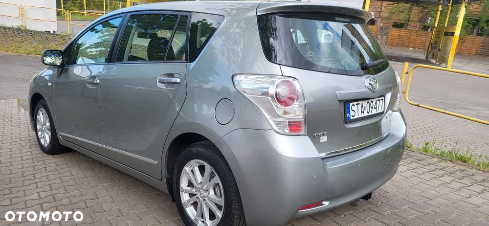 Toyota Verso 1.8 2010 7os - 5