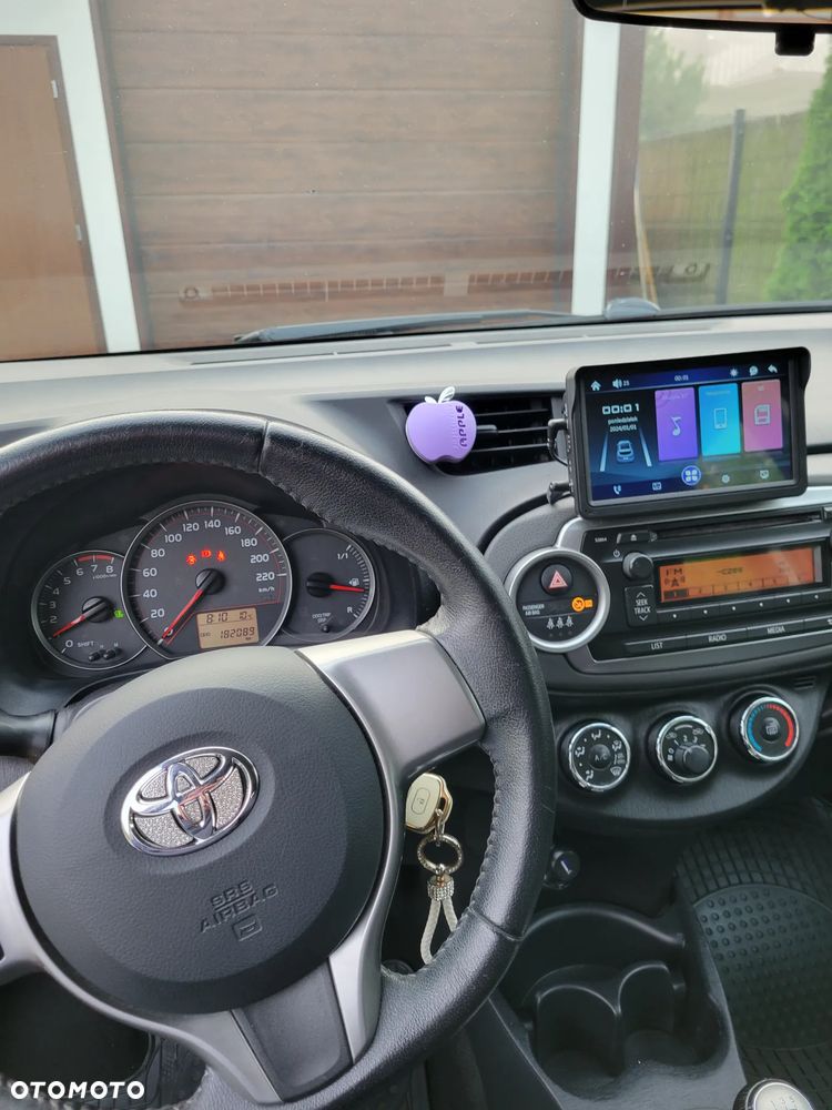 Toyota Yaris - 14