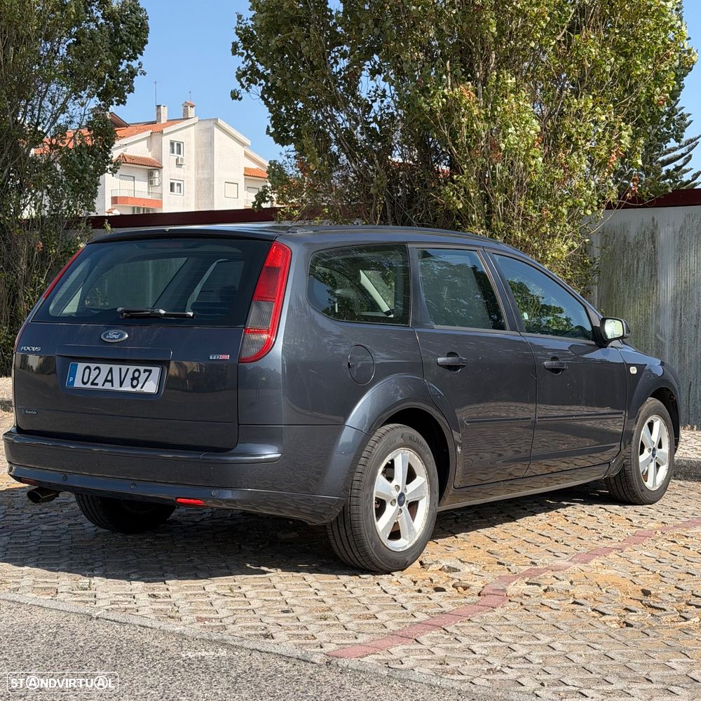 Ford Focus SW 1.6 TDCi Ghia - 6