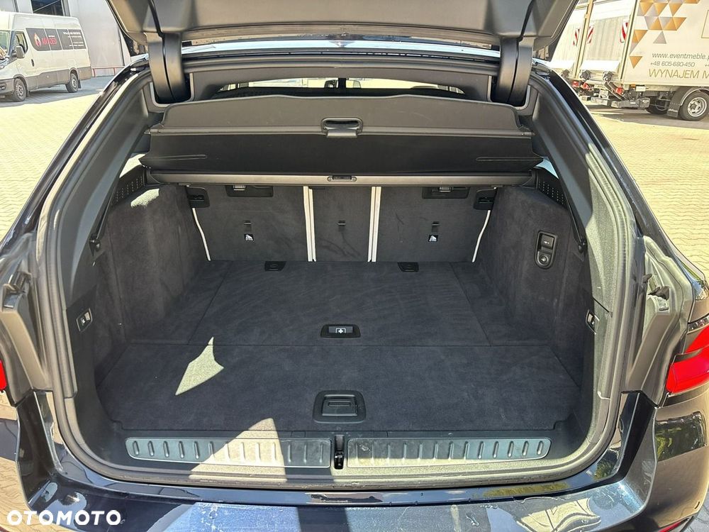 BMW Seria 5 530i xDrive mHEV M Sport sport - 21