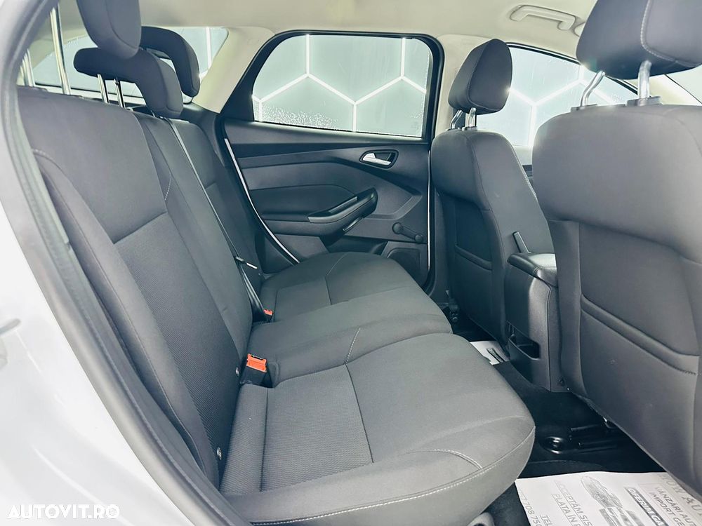 Ford Focus 1.5 EcoBoost Active Business - 8