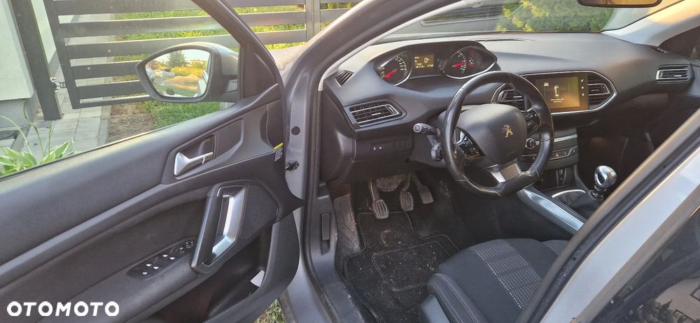 Peugeot 308 BlueHDi FAP 150 Stop&Start Active - 8