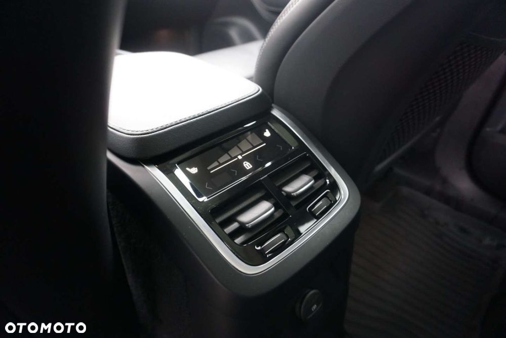 Volvo XC 90 - 16