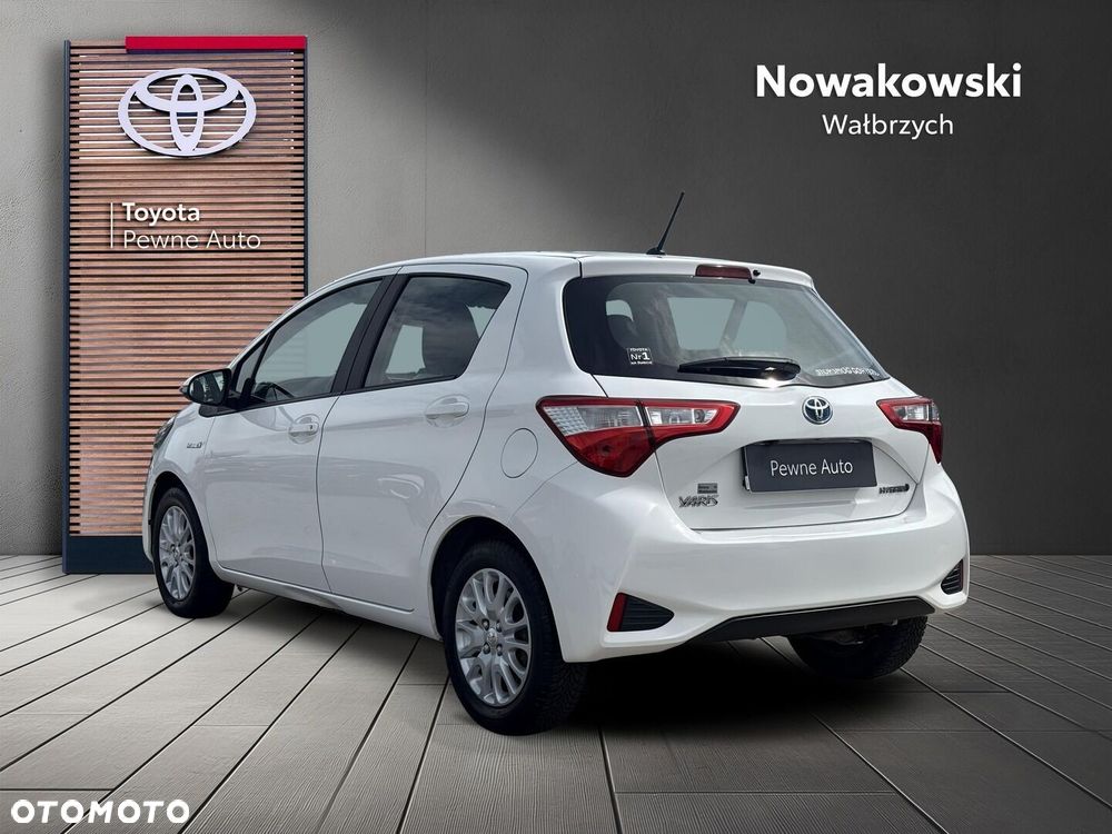 Toyota Yaris Hybrid 100 Premium EU6 - 3