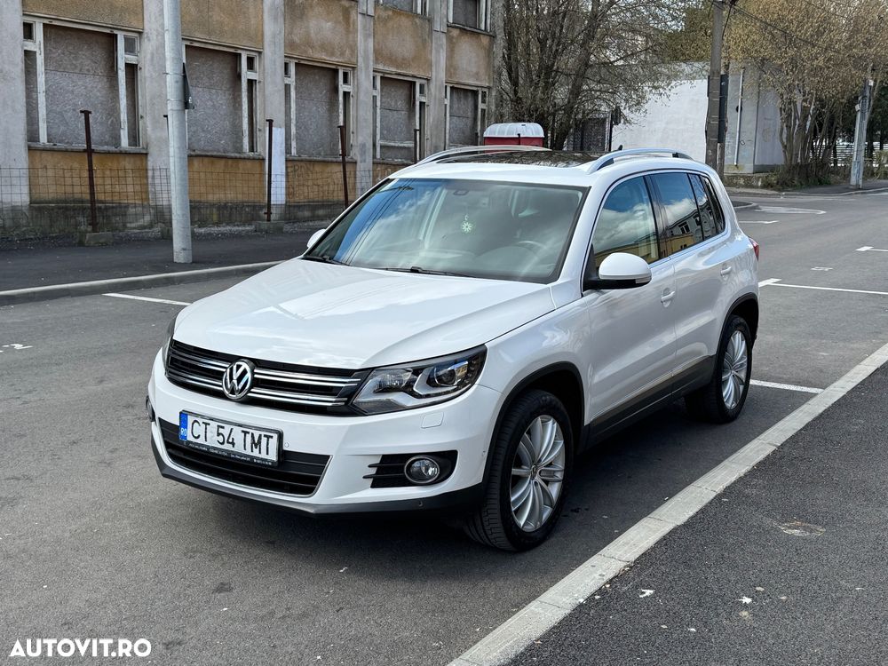 Volkswagen Tiguan 2.0 TDI 4Motion DSG Sport & Style - 2