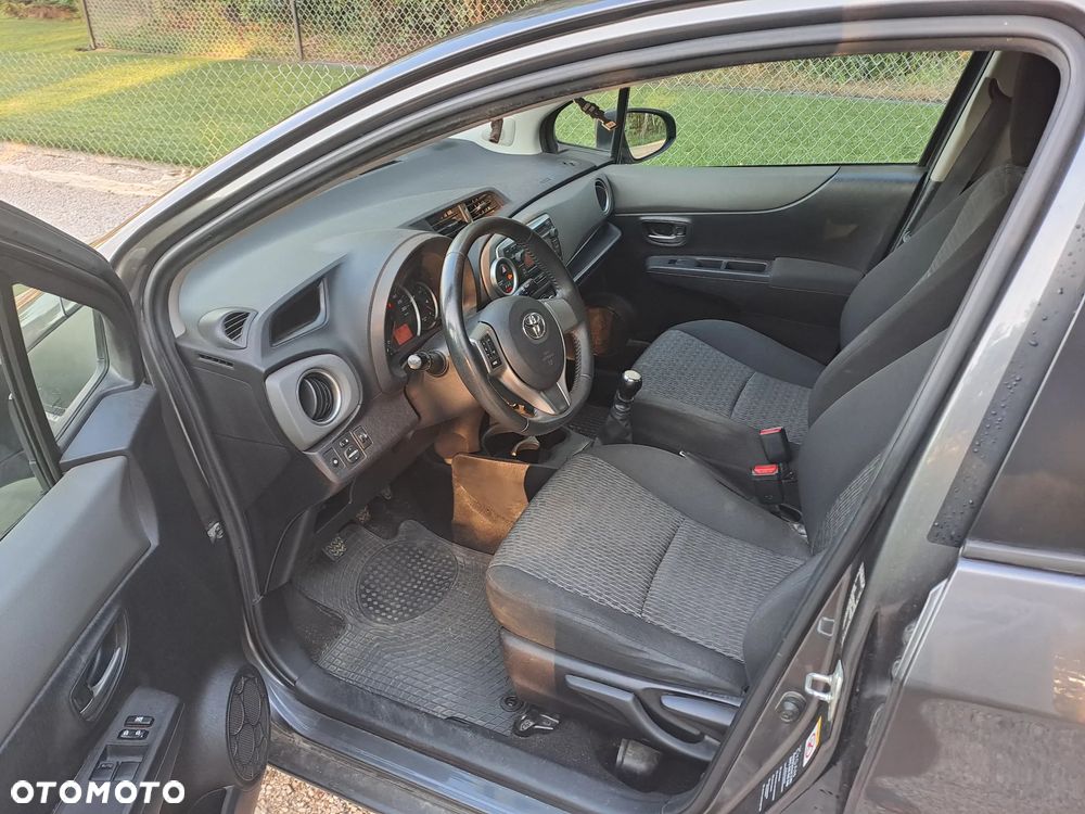 Toyota Yaris 1.4 D-4D Active - 17
