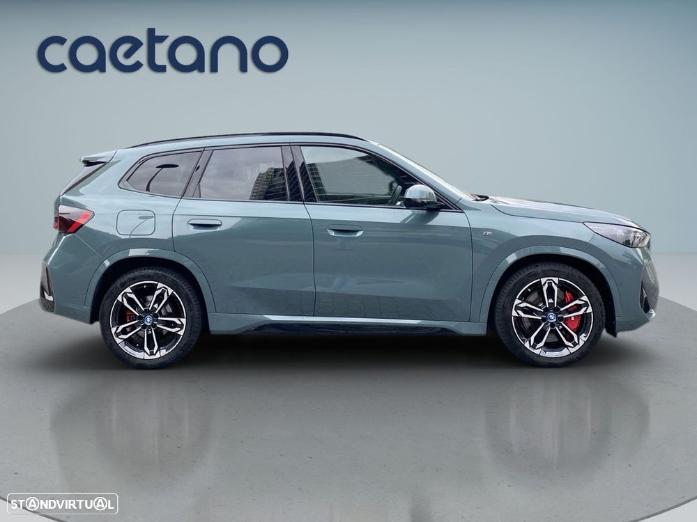 BMW iX1 eDrive20 Pack Desportivo M Pro - 23