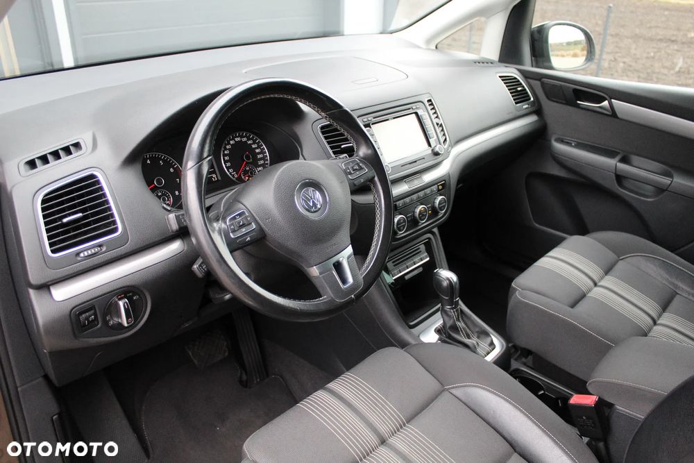 Volkswagen Sharan 2.0 TSI DSG Highline - 11