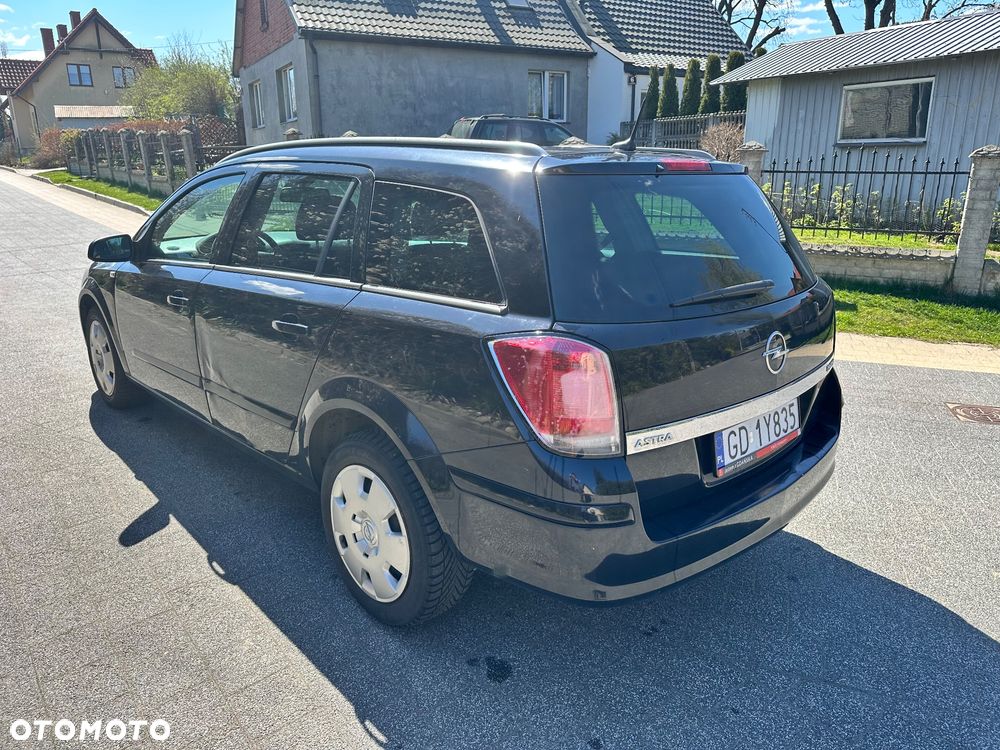 Opel Astra 1.9 CDTI Cosmo - 4