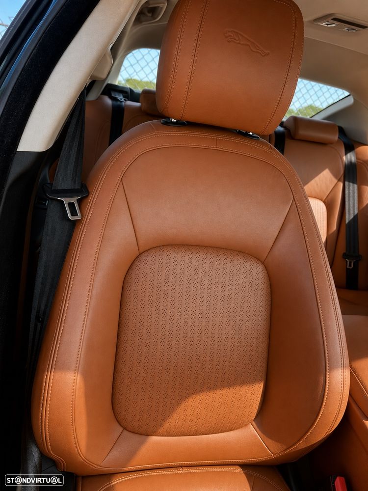 Jaguar XE - 9