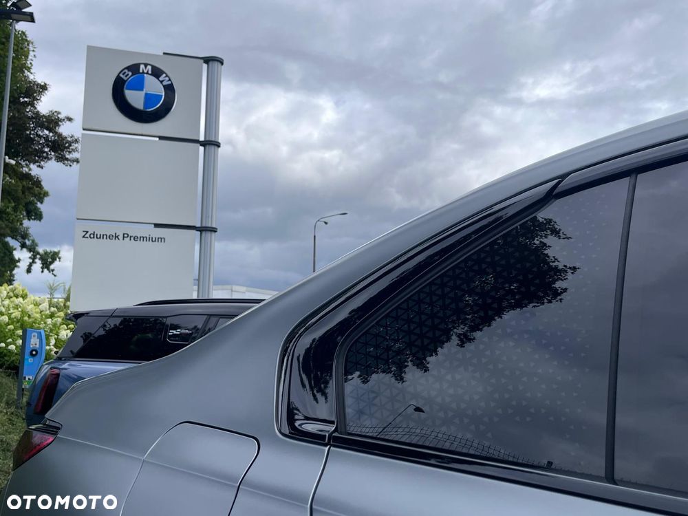 BMW Seria 7 740d xDrive mHEV sport - 32