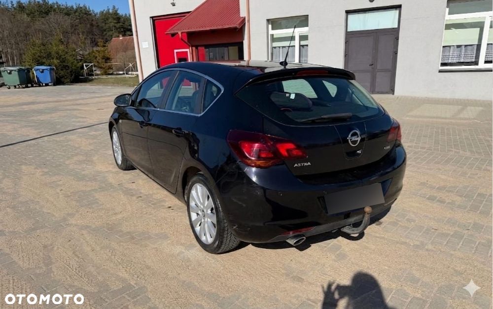 Opel Astra 2.0 CDTI Cosmo - 7