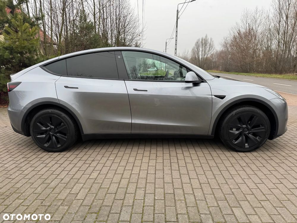 Tesla Model Y Standard - 5
