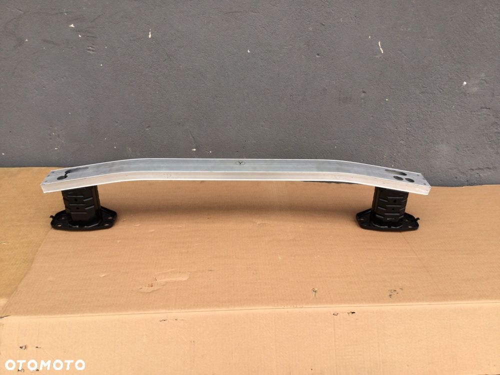 Belka tylna Toyota BZ4X