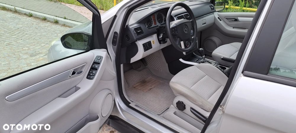 Mercedes-Benz Klasa B 200 Autotronic - 13