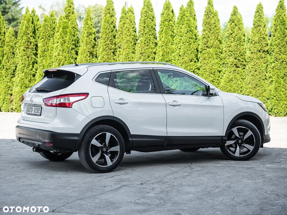 Nissan Qashqai 1.6 DCi Xtronic TEKNA - 14