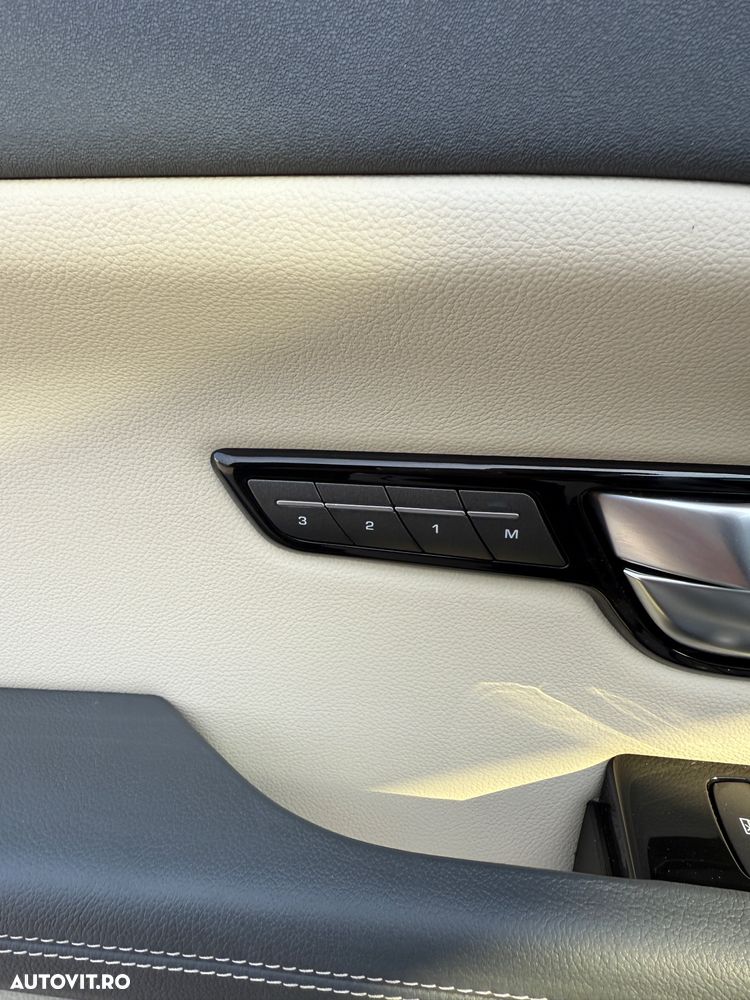 Land Rover Range Rover Evoque - 11