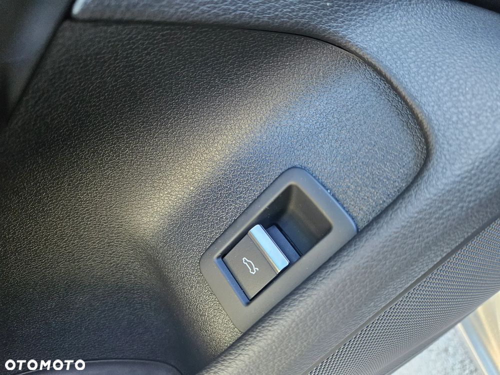 Audi A4 Avant 40 TFSI design - 18
